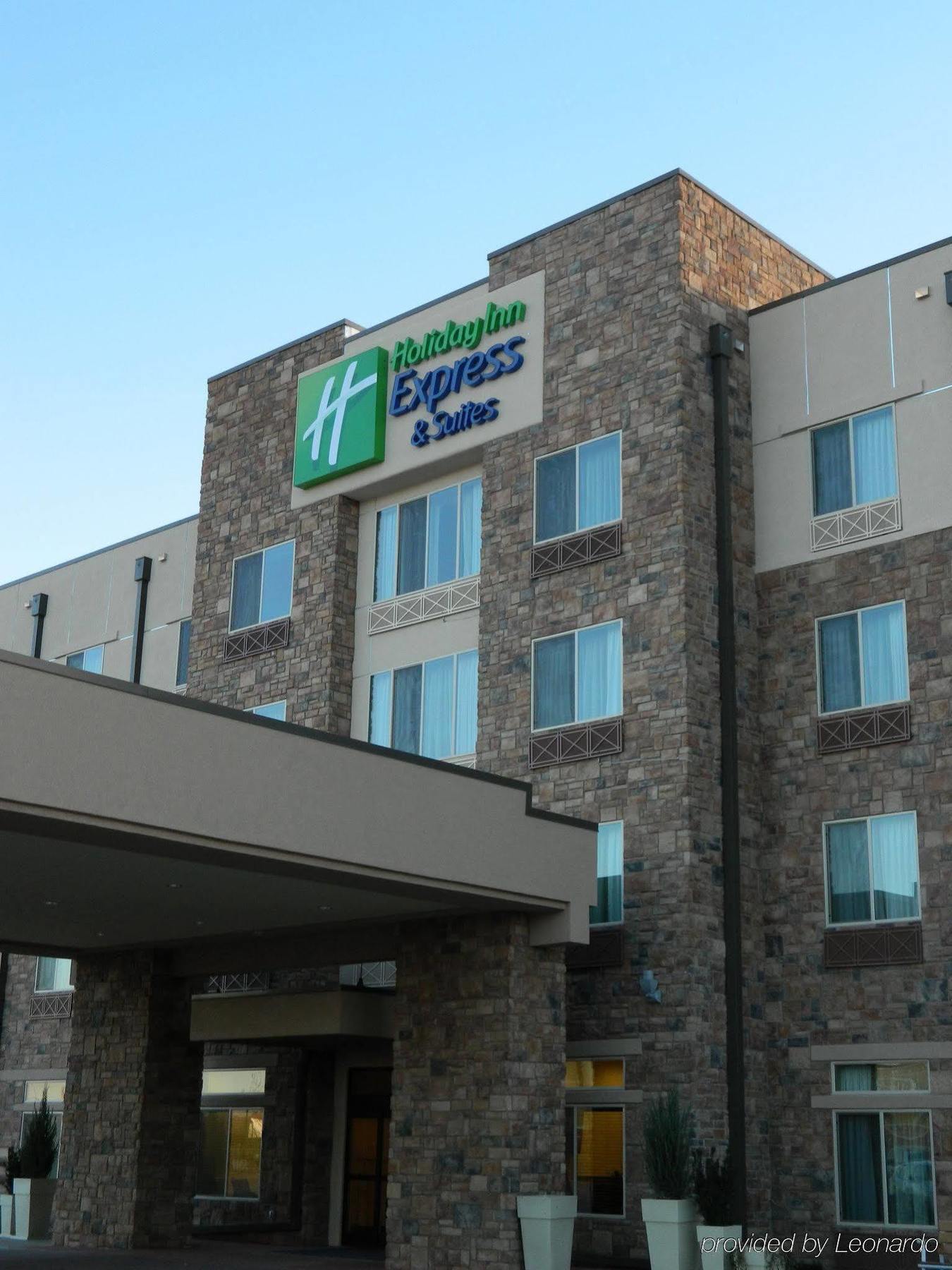 Holiday Inn Express & Suites Gallup East By Ihg Exterior foto